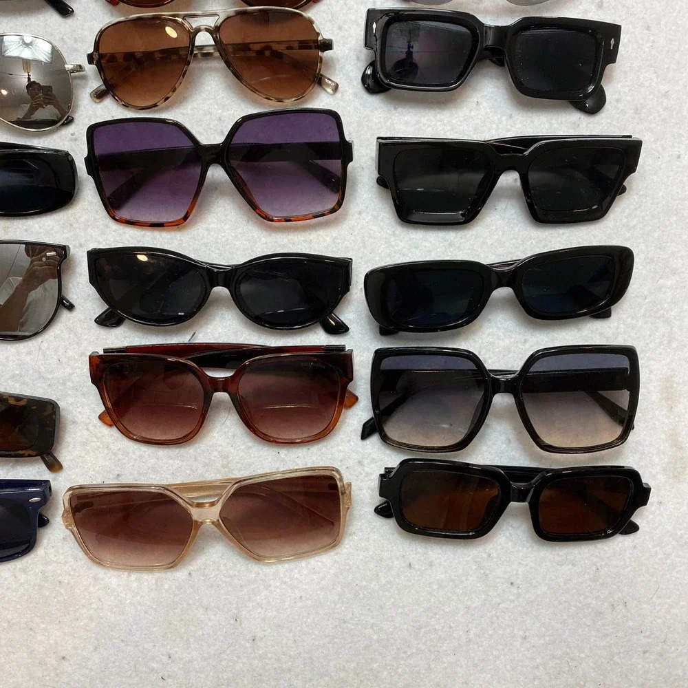 Lof Of 20 Sunglasses Unisex OS Multi Mixed Styles Aviator Cat Eye Bundle